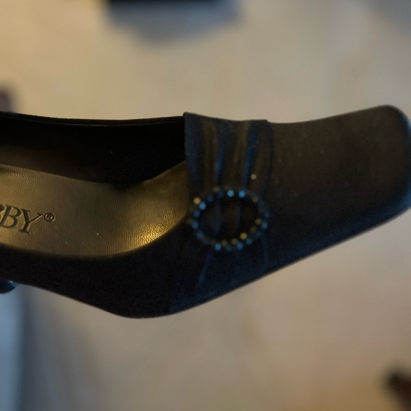 Black Heels - Picture 3 of 3